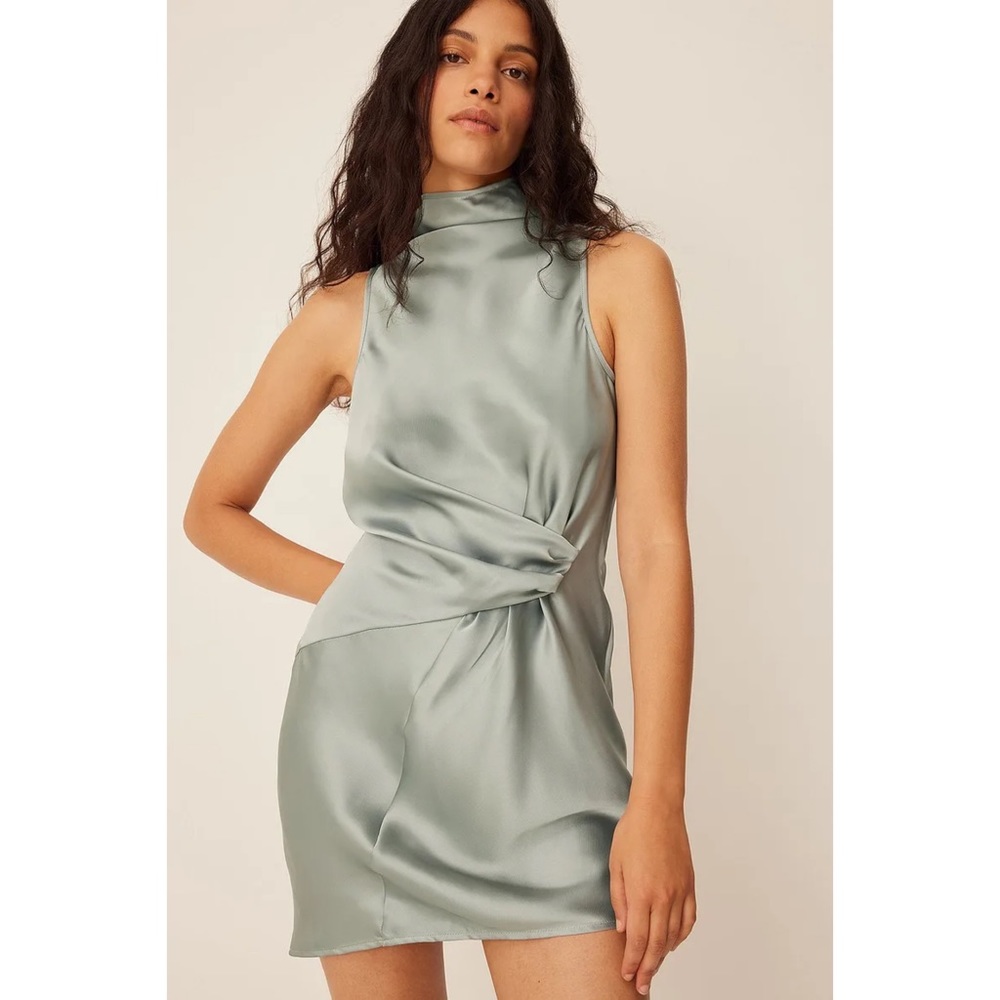NWT NA-KD Claire Rose Silver Open Back Tie Detail Mini Dress M